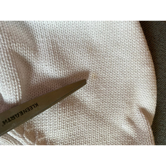 Talbots Woman’s sweater size large white cotton long sleeve cable stitch FLAW - Picture 4 of 8